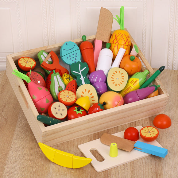 caja de frutas de madera - wooden box with fruit